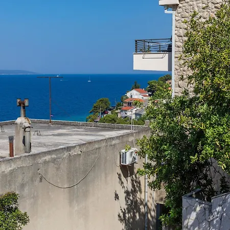 By The Sea Bratus, Makarska - 22135 *