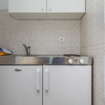 By The Sea Bratus - Makarska - 22135 Apartment *